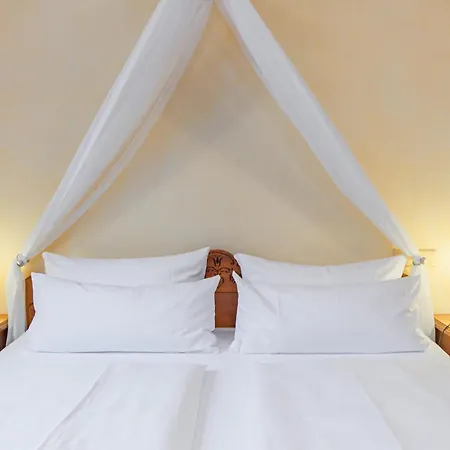 Hotel Weinhaus Weiler 3*